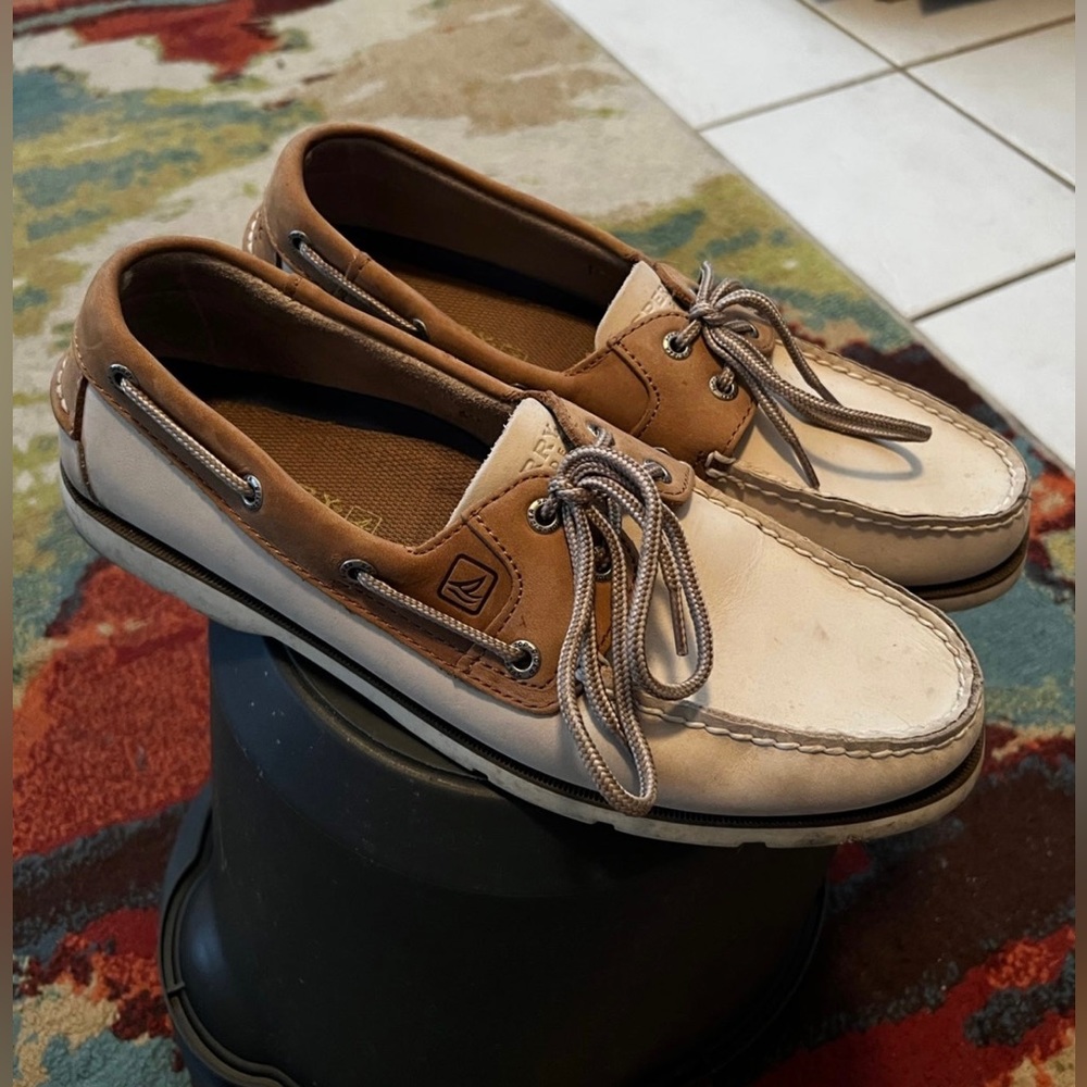 Sperry boat shoes Mens White & Tan Size 10